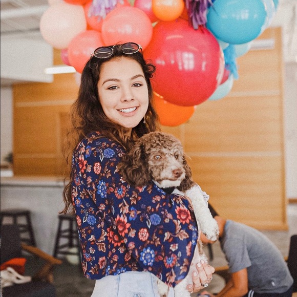 Meet your Posher, Julia - Picture 1 of 1